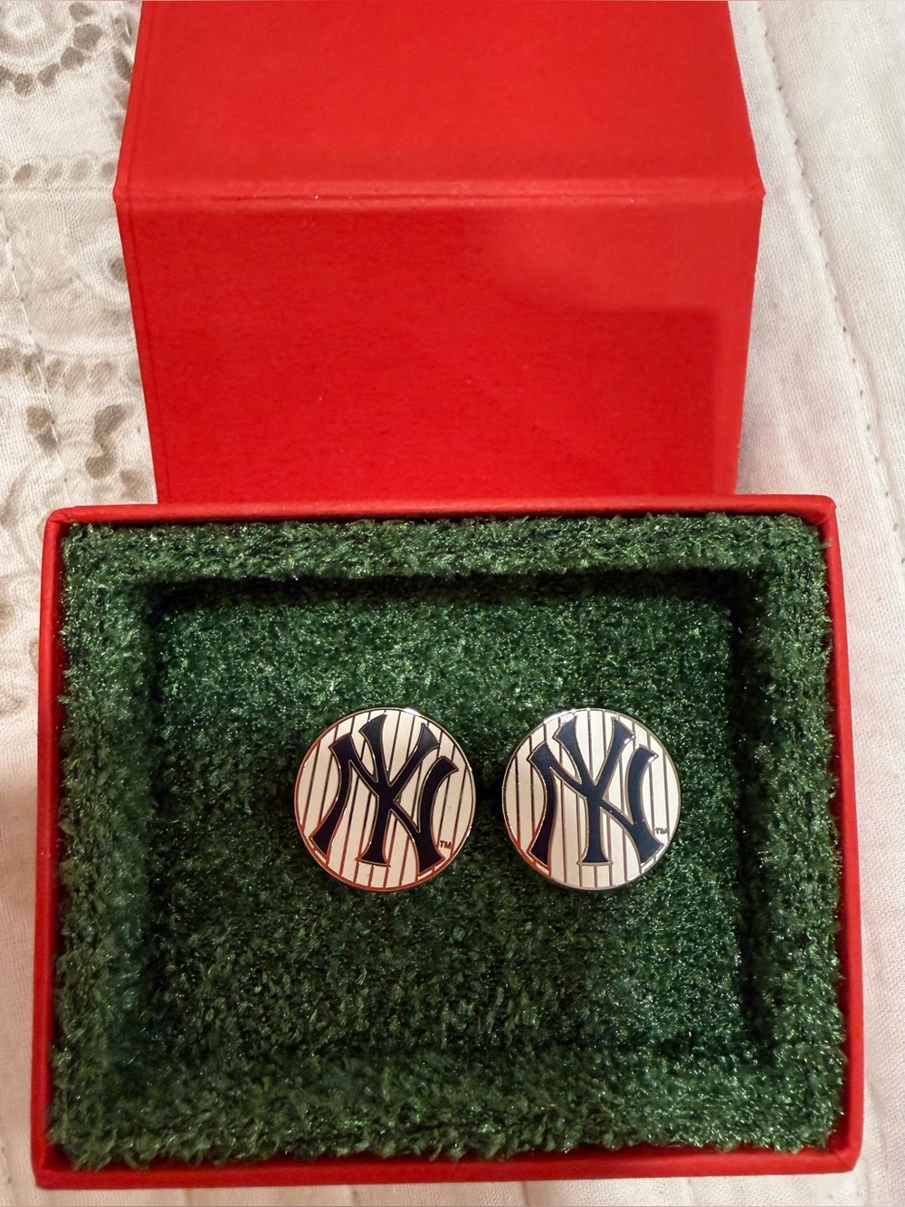 New York Pinstripe Logo Cufflinks - Navy and White